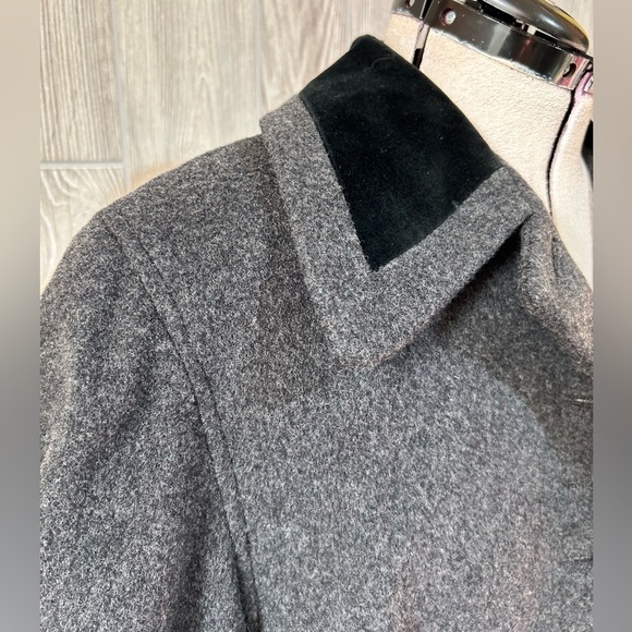 Vintage Mario de Pinto Wool Button Down Trench Overcoat with Velvet Trim Large - Picture 5 of 16